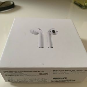 Apple Airpods New In Box